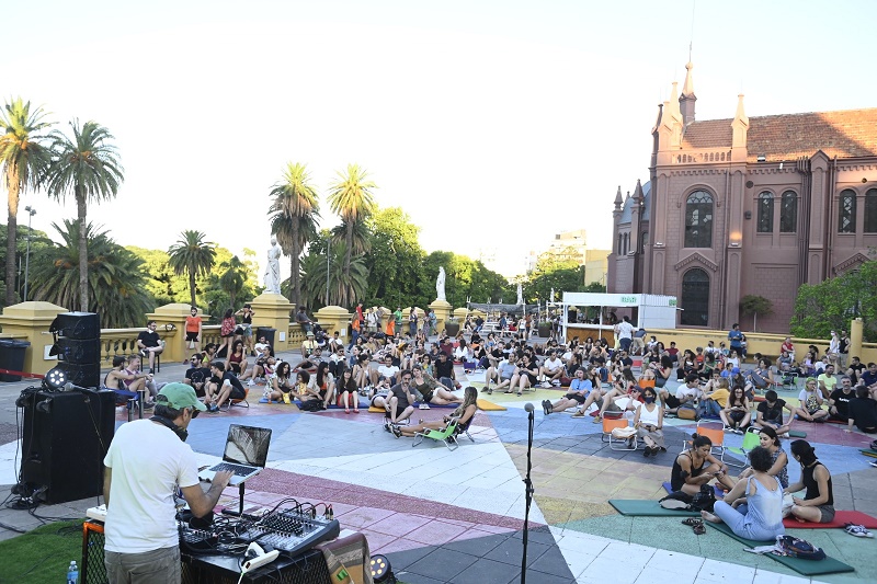 MAS DE 800 ACTIVIDADES CULTURALES